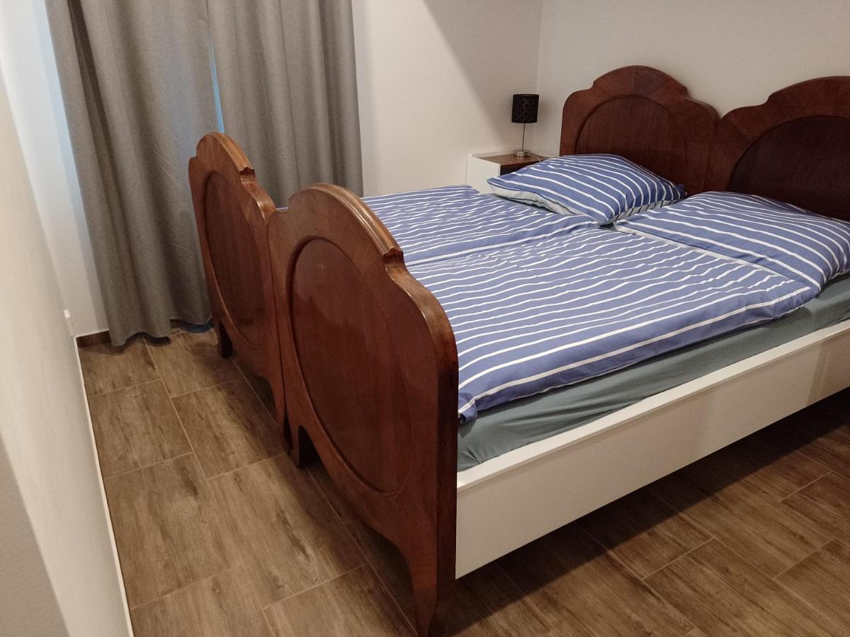 Penzion Litohlavy 17 - Na Samote U Lesa Kraluv Dvur Exterior photo