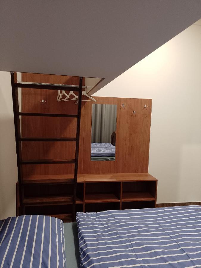 Penzion Litohlavy 17 - Na Samote U Lesa Kraluv Dvur Exterior photo