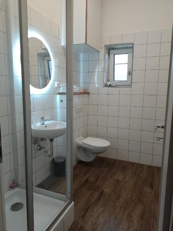 Penzion Litohlavy 17 - Na Samote U Lesa Kraluv Dvur Exterior photo